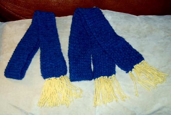knit garters for Atenveldt